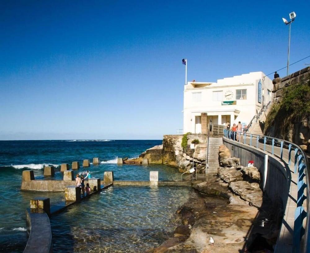 The Blenheim Hotel Sydney Bagian luar foto
